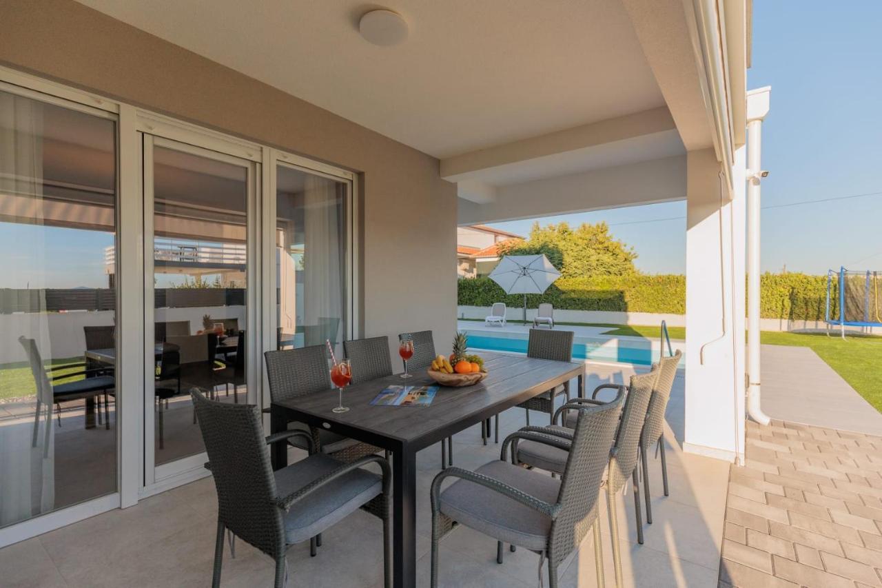 Villa Mara Vrsi Buitenkant foto