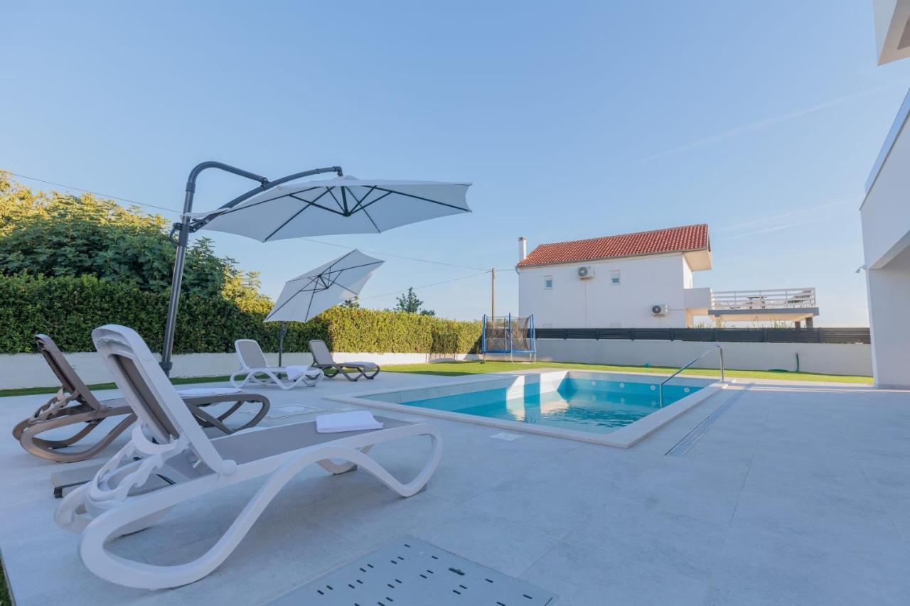 Villa Mara Vrsi Buitenkant foto